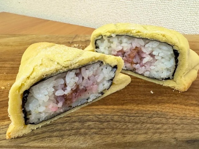 Nyeleneh! Melonpan Unik Berisi Onigiri hingga Ramen Babi - Update 1