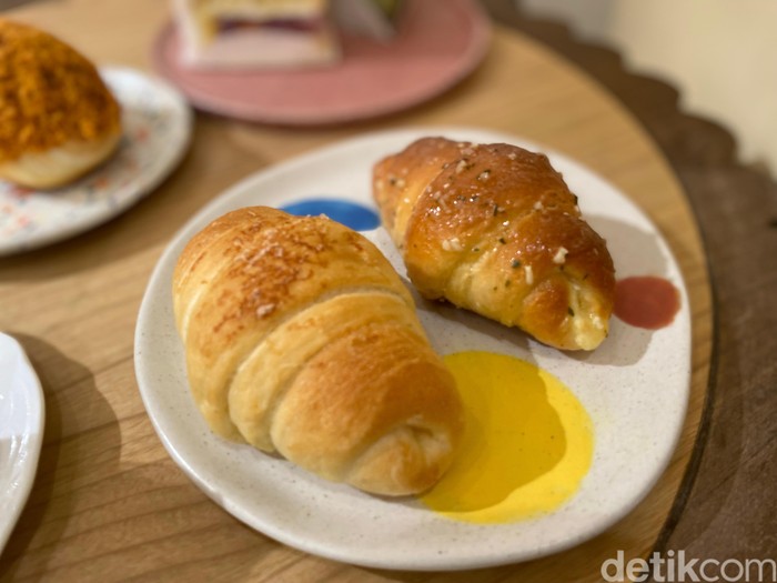 **Salt Bread Asin Gurih, Nikmatnya dari 5 Bakery Favorit di Jakarta!**