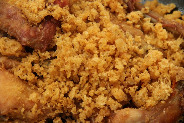 **5 cara bikin kremesan ayam goreng yang garing dan halal, enak banget!**