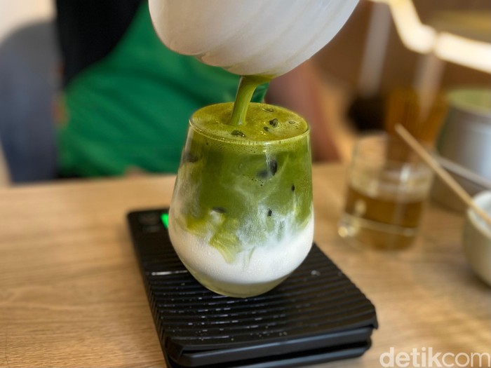 Tips Bikin Es Matcha Latte Enak Hanya Pakai 2 Bahan - Update 1
