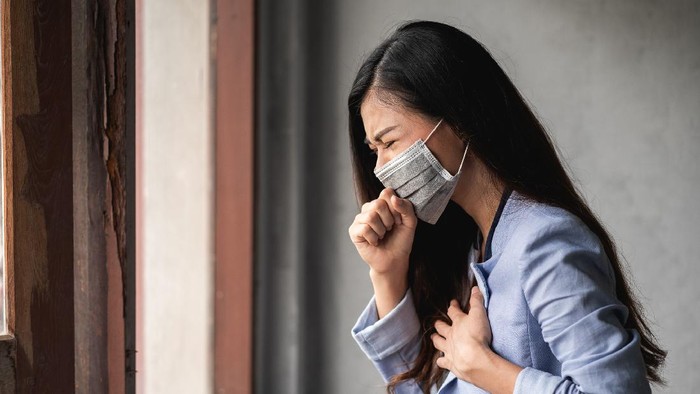 Batuk Terus Menerus? Jangan Anggap Sepele, Bisa Tanda Gagal Jantung! Segera Cek Sebelum Terlambat!