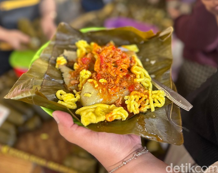 **Minuman Lezat: Sparkling Apple Cider yang Diminum Prabowo-Macron, Hingga Lontong Viral di Bandung**