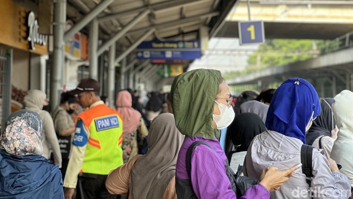Kemenkes Tetapkan Wanti-wanti COVID-19, Apakah Harus Tetap Waspada atau Cuek Aja?