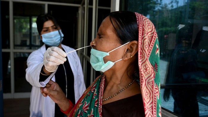 **Kasus Aktif COVID-19 di India Meroket, Naik 1.200 Persen dalam Sepekan** (Judul ini dirancang untuk mencerminkan kenaikan kasus dengan jelas dan relevan, serta menarik perhatian pemangsa informasi kesehatan)