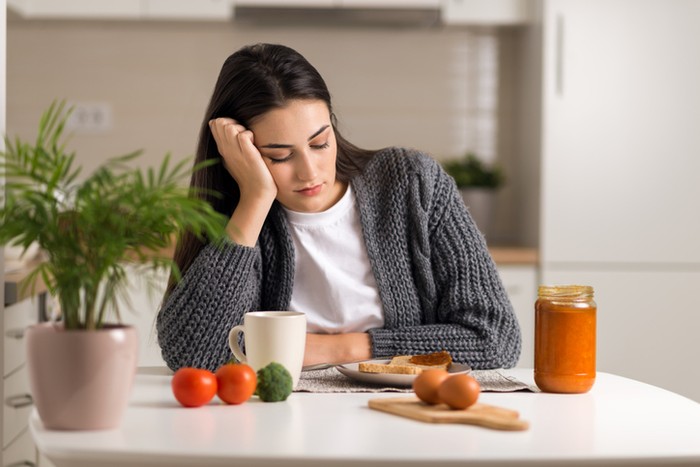 5 Minuman Sebelum Tidur yang Ampuh Bakar Lemak Perut: Lezat dan Praktis!