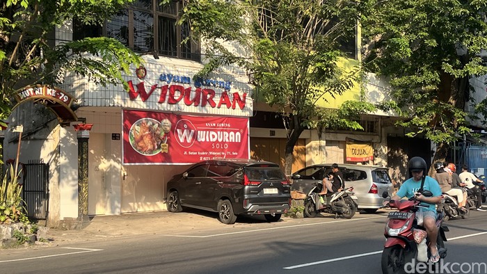 Ayam Goreng Widuran Solo, Nikmatnya Kembali!