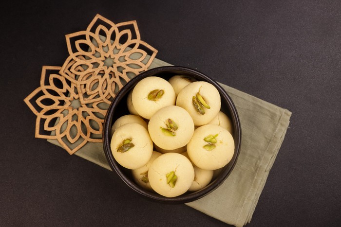 **7 Oleh-oleh Haji Lezat, Populer, dan Tak Cuma Kurma!**