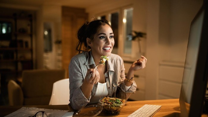 **Rekomendasi Jam Makan Malam untuk Diet Sehat, Cukup Pahami Waktu yang Tepat**
