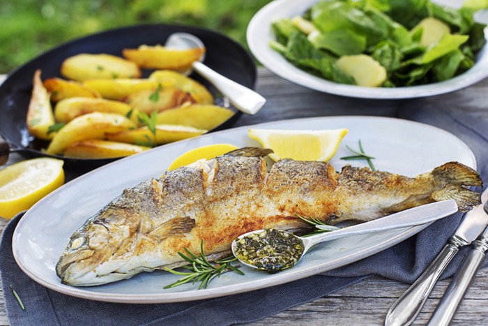 Jangan Digoreng! 4 Trik Sehat untuk Memasak Ikan yang Lezat