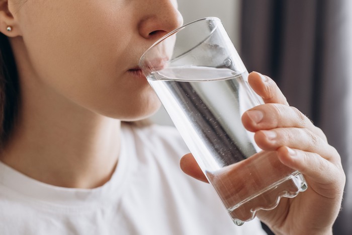 [Diet Hanya Dengan Air Putih: Mitos atau Fakta? Ahli Berkata Begini!]