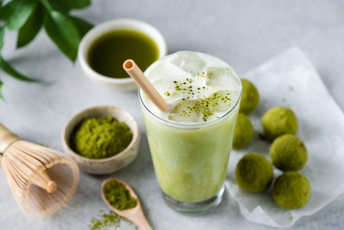 **5 Efek Samping Terlalu Banyak Konsumsi Matcha, Bisa Memicu Alergi!**