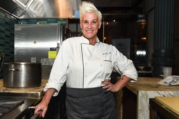 Anne Burrell, Chef Nyentrik yang Meninggal di Usia 55 Tahun: Kisah dan Resep yang Mempengaruhi Dunia Kuliner
