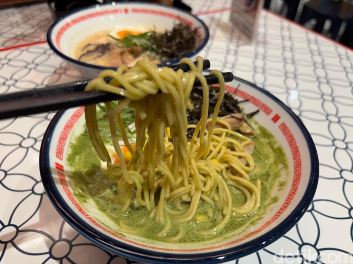 Nikmati Kelezatan Ramen Kuah Matcha, Bermutu Tapi Praktis!