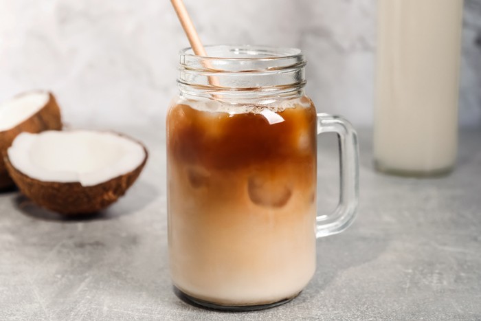 **Racikan Kopi Gurih dengan Santan Kelapa ala Thai, Resep Mudah dan Nikmat!**