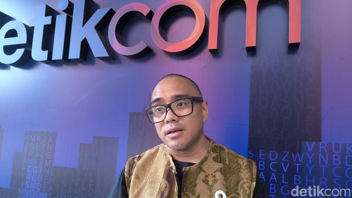 **Igor Saykoji dan 3 Kali Penaklukkan Rinjani: Tips Kesiapan Fisik untuk Mendaki Gunung**