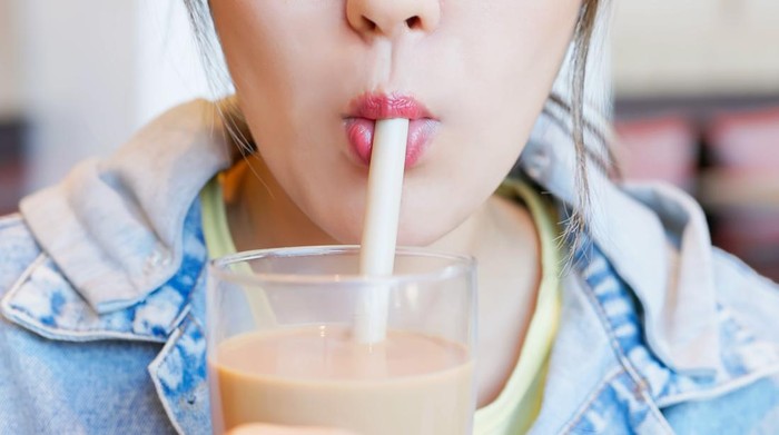Jika Tidak Mau Ginjal Remaja 'Mengeras', Jauhi Milk Tea dan Mi Instan!