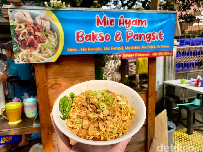 Nikmatnya Mie Ayam Pak Loso di Menteng, Harga Hanya Rp 15 Ribu - Update 1