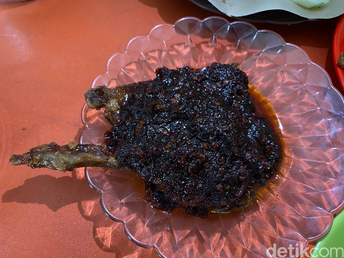 7 Nasi Bebek Bumbu Hitam di Jakarta yang Lezatnya Juara! - Update 1