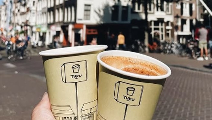 Rasakan Kopi Susu Tradisional TUKU di Jantung Amsterdam!