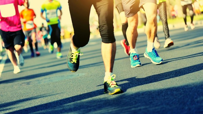 7 Tips Wajib Cegah Heat Stroke saat Marathon Cuaca Ekstrem!