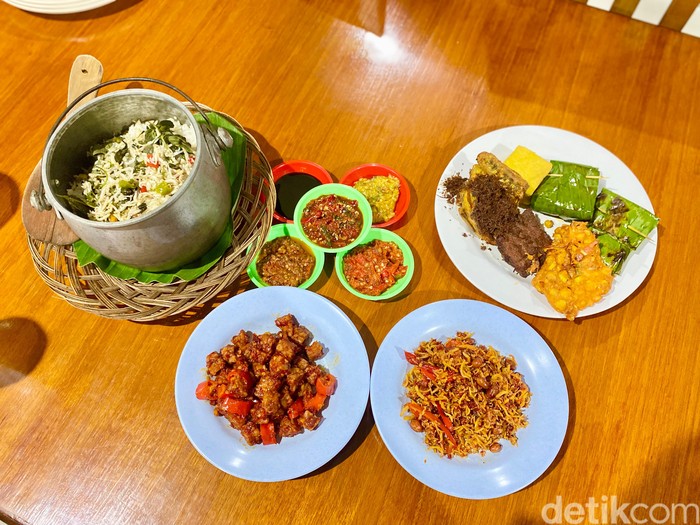 [Ayam Goreng Fatmawati: Resep Tradisional yang Menjanjikan Nikmatnya Rasanya!]