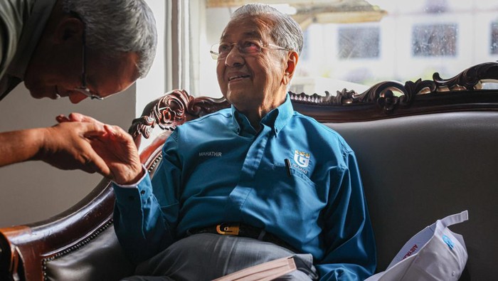 Mahathir Mohamad Sempat Masuk RS saat Rayakan Ultah Ke-100, Penjelasan Kesehatan