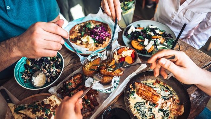 Bukan karena Pesugihan, Ini 5 Alasan Makan di Restoran Lebih Enak - Update 1