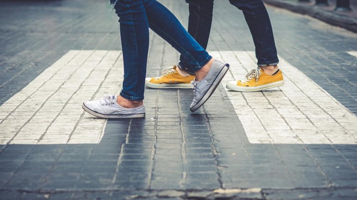 Cara Jalan Kaki yang Efektif untuk Menurunkan Lemak Perut Secara Sehat