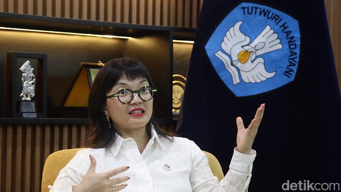 **Wamen Stella: Nutrisi Awal Kunci Anak Tumbuh Cerdas**