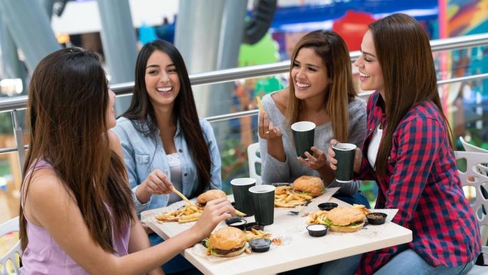 **3 Tips Makan Hemat di Mall untuk Kaum Rojali dan Rohana: Lezat Tanpa Ribet!**