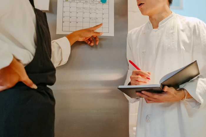 **Merendahkan Influencer yang Punya Followers Sedikit, Chef Ini Dipecat: Resep Udang Mentega Spesial**