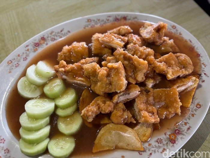 Nikmati Kelezatan RM Rico Legendaris Sejak 1984 dan Donat Pinkan Mambo