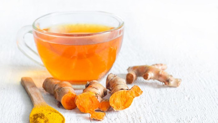 **Temukan Jam Terbaik Minum Teh Kunyit untuk Kesehatan Optimal**