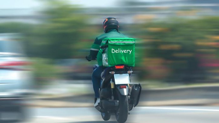 **Ogah Terima Recehan, Pengantar Makanan Ngamuk ke Pelanggan: Resep Kebahagiaan dalam Setiap Porsi**