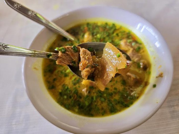 Nikmati Empal Gentong Lezat dengan Harga Rp 15.000-an di Jakarta