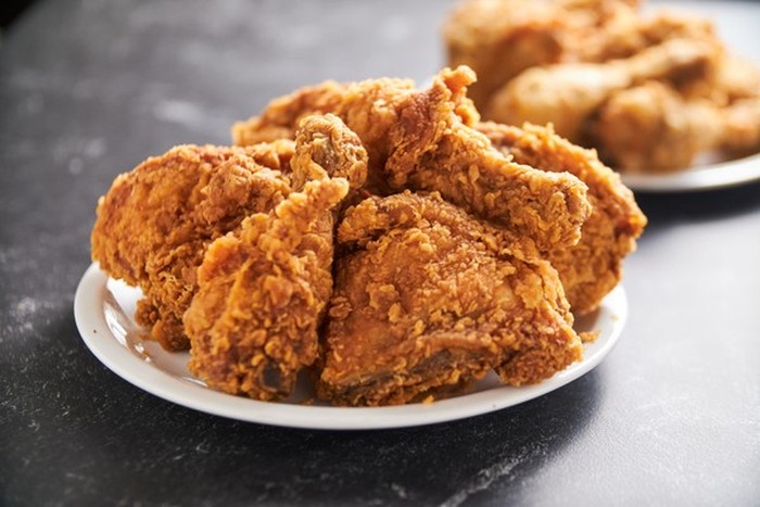 **Gegara Ayam dan Kentang Goreng, Manajer Ini Dihiruk-Pikuk! Resep Lezat yang bikin Staf Berkat!**
