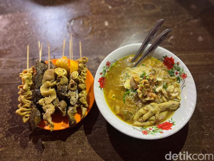 Nikmati Soto Ayam Legend dan Warkop Angkringan 'Ngumpul' di Gandaria!