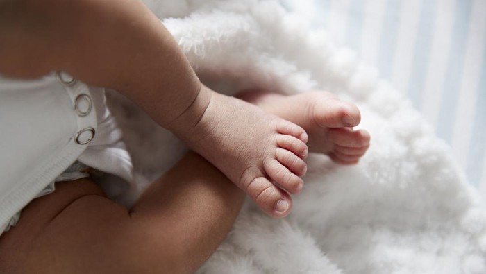 Heboh! Bayi India Lahir dengan Kondisi Langka: Dua Janin dalam Perutnya!