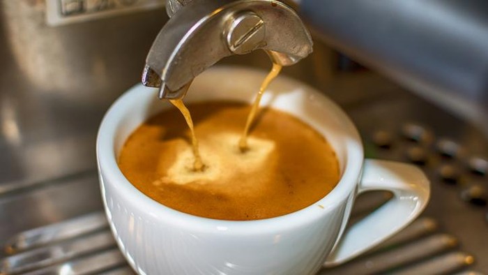 **Espresso vs Cappuccino: Mana yang Lebih Nikmat Setelah Makan?**