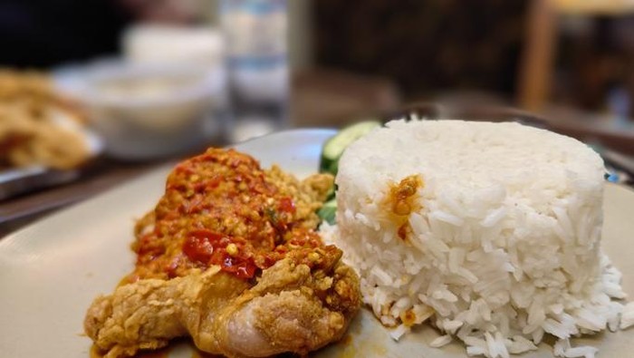 4 Makanan Tradisional yang Dihasilkan dari Kecelakaan, Tapi Malah Viral!