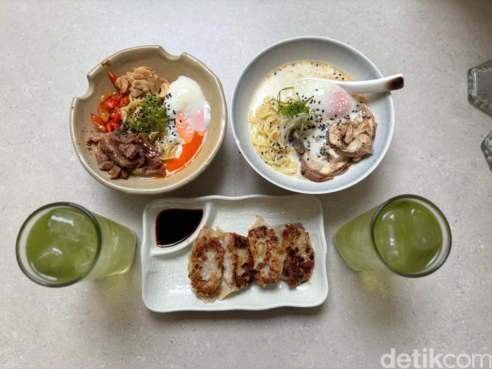 **Suko Ramen: Nikmati Sluurrp! Ramen 'Nyemek' dan Gyoza Halal di Tebet**