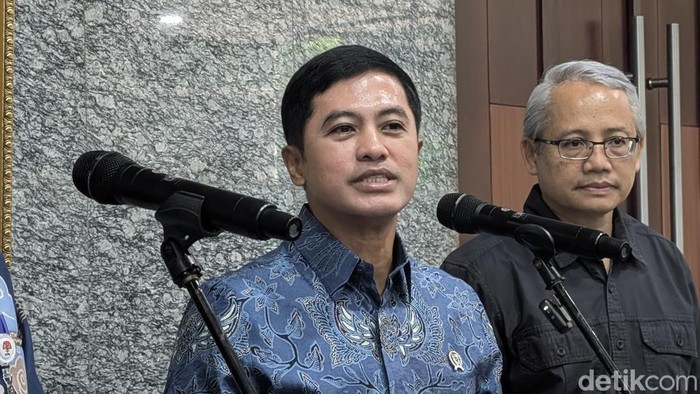 Korupsi di RSUD Koltim: Wamenkes Berikan Solusi untuk Mencegah Kebangkrutan Sistem Kesehatan Indonesia