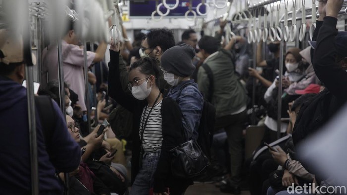 Mengenal Fenomena 'Job Hugging' di kalangan Gen Z: Dampak pada Kesehatan Mental