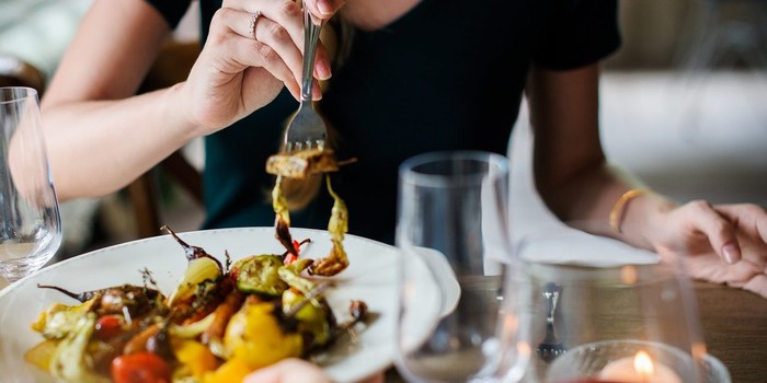 **Anti Boncos! Nikmati Kuliner Luar Negeri dengan Tips Makan Hemat yang Lezat**