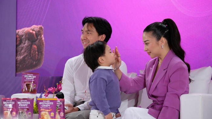 **Rahasia Nikita Willy Saat Pilih Camilan untuk Anak, Lezat dan Nutritis!**